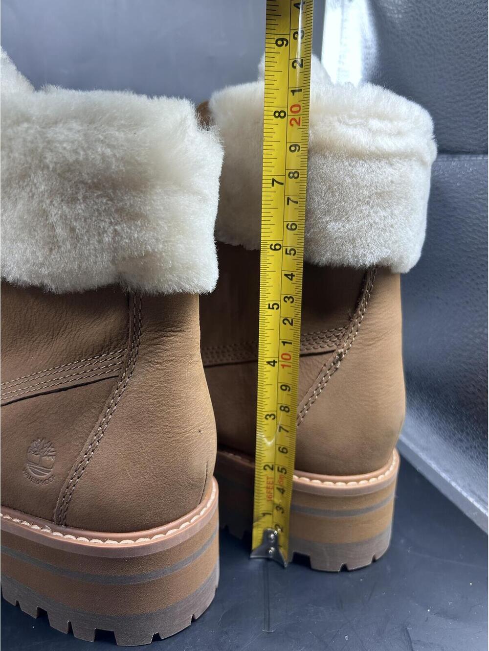 Timberland Courmayeur Valley 6" Waterproof Shearling Boot - Picture 5 of 9